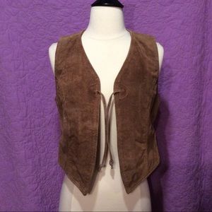 GAP, women's leather sleeveless vest.